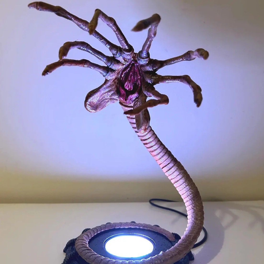 Lighting Decoration Ideas - Lampu Alien Facehugger Lampu Malam, Dekorasi